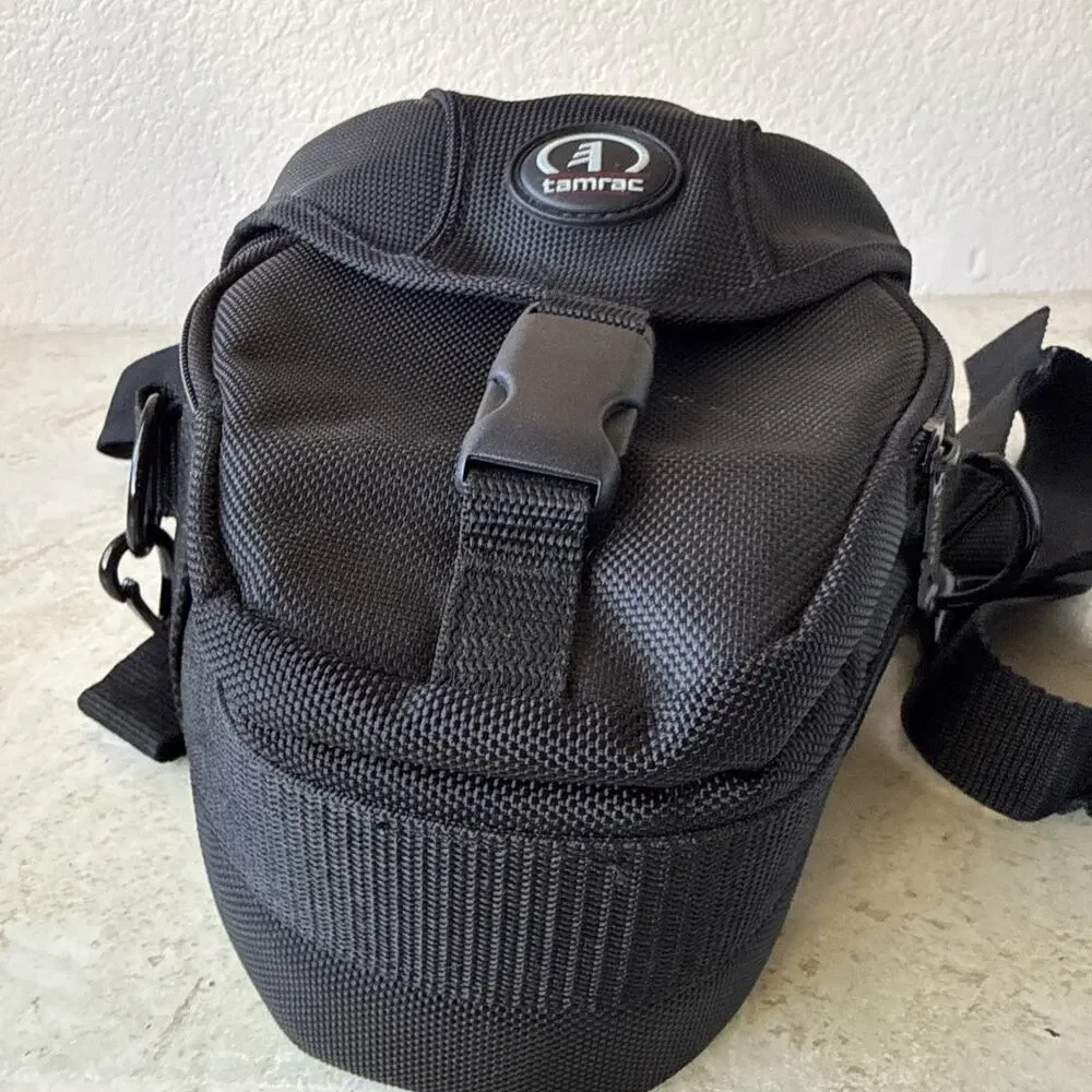 Tamrac 5683 Black Compact Camera Shoulder Bag